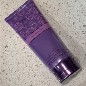 Mary Kay Forever Orchid body lotion